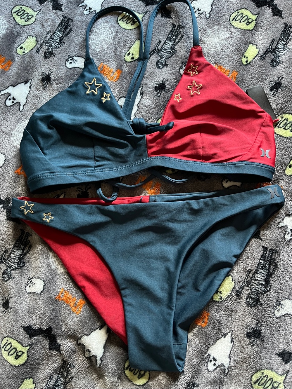 😎HURLEY🌟GOLD🌟STARS🫶🌊SWIMSUIT 🫶Large Top👙Small bottoms❤️2 PC SET💙HYBRID🌞SPF🥵50 - Picture 4 of 11